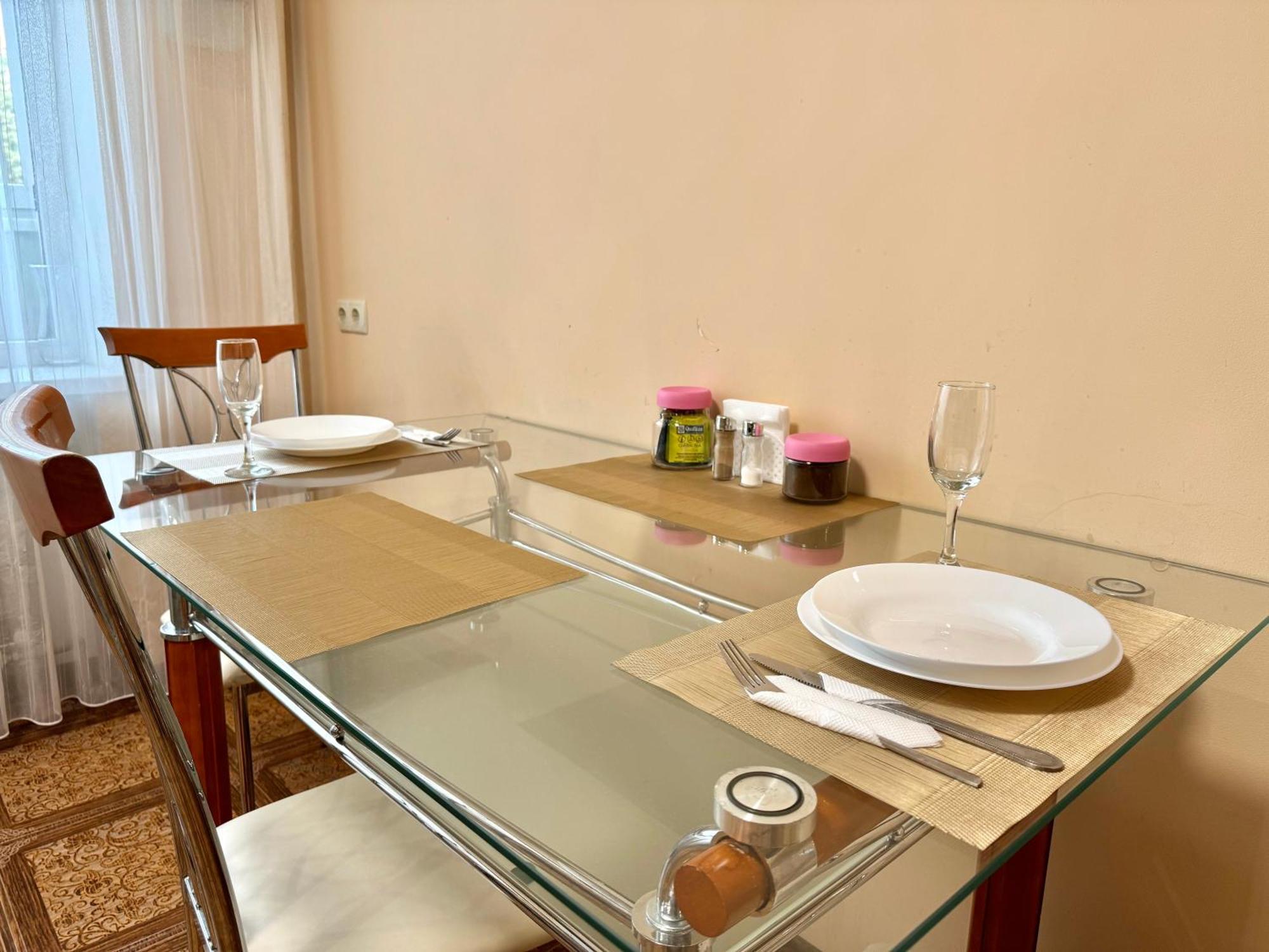 Apartpoltava: Spacious Comfort in Polтава's Heart Exterior photo
