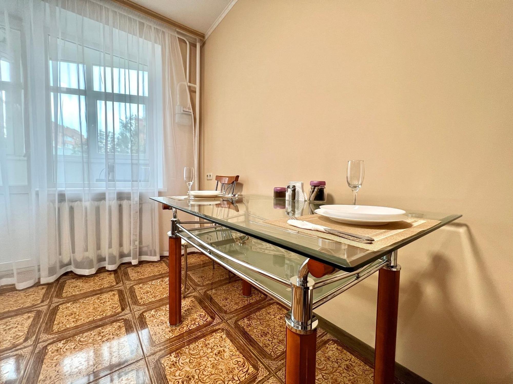 Apartpoltava: Spacious Comfort in Polтава's Heart Exterior photo