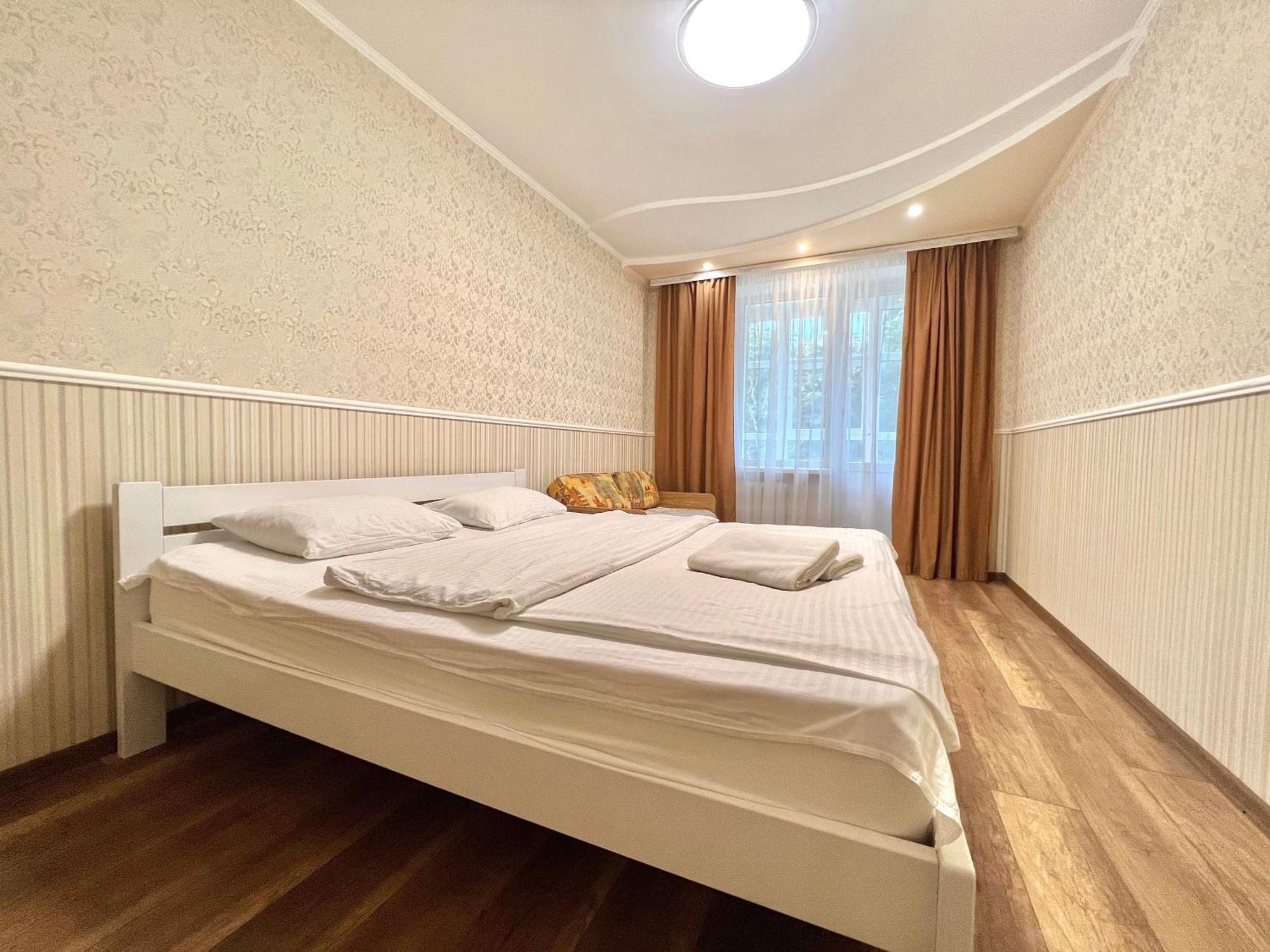 Apartpoltava: Spacious Comfort in Polтава's Heart Exterior photo