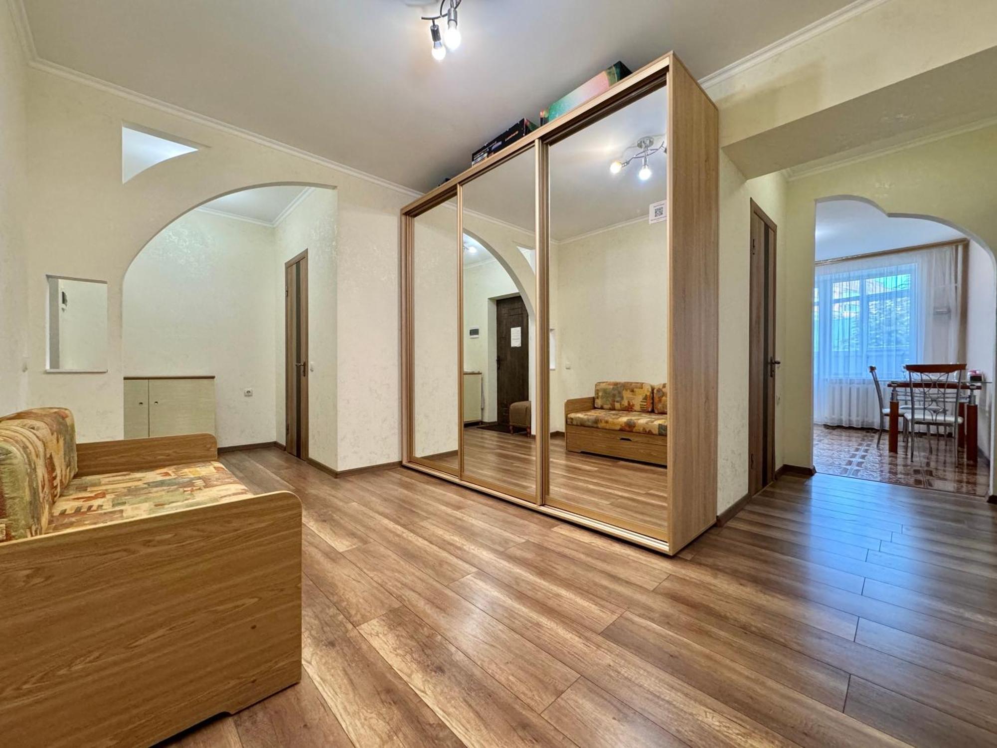 Apartpoltava: Spacious Comfort in Polтава's Heart Exterior photo